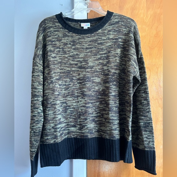 LuLaRoe Sweaters - NWT LuLaRoe Harper Sweater Medium